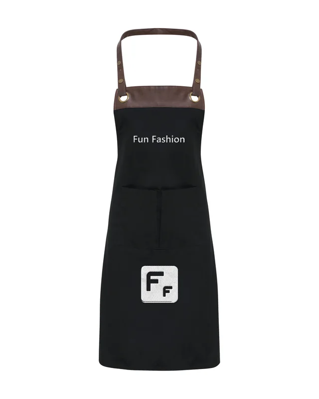 Delantal de peto con el logo de Fun Fashion. Bordado en el peto y bajo el bolsillo (simulación)